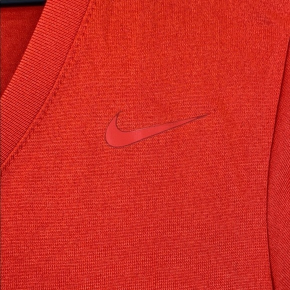 𝅺Nike top - Picture 3 of 5